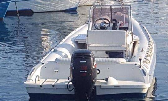 Louez un bateau gonflable rigide à Salerne, en Italie