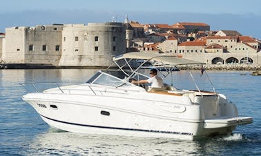 Louez un yacht à moteur Jeanneau Leader 805 de 28 pouces à Dubrovnik, Croatie