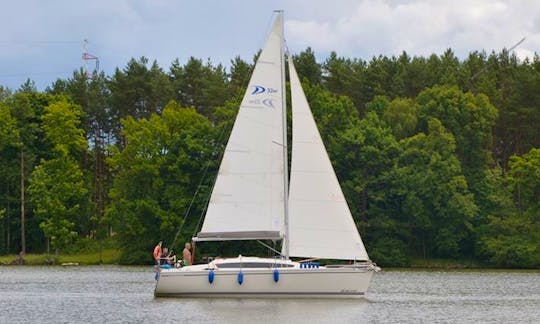 Charter "Queen" Sailboat for 8 Person in Ruciane-Nida, Poland