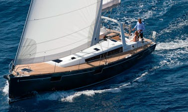 Alquile un impresionante velero Oceanis 48 totalmente equipado en Zagreb, Croacia