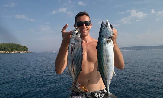 Disfruta de la pesca en Sukošan, Croacia en Karnic Boawrider