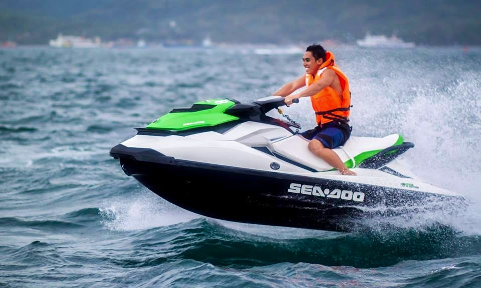 15 Minutes Rides On Jet Skis - 1 person | GetMyBoat