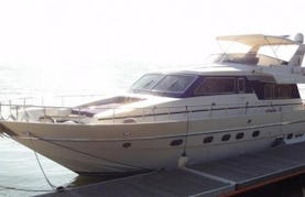 Charter 58' Canados Power Mega Yacht in Fiumicino, Lazio