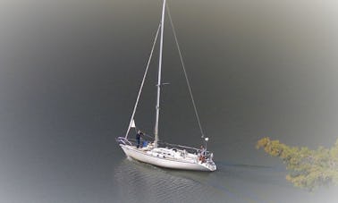 Charter a Crusing Monohull in Viseu, Penajóia, Portugal