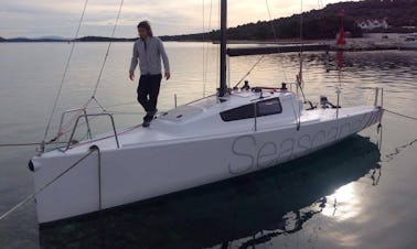 Rent Seascape24 / Beneteau First 24 Daysailer in Jezera, Croatia