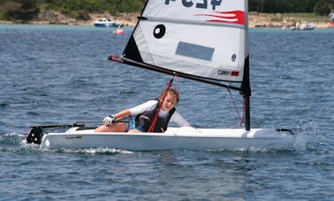 Alugue um bote à vela O'pen Bic em Porto Pollo, Sardenha