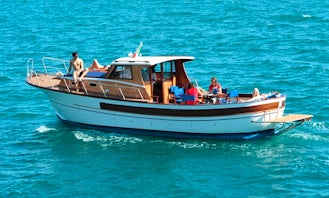 Charter 33' Gozzo Sissy Motor Yacht in Maiori, Campania