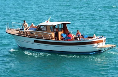 Charter 33' Gozzo Sissy Motor Yacht in Maiori, Campania