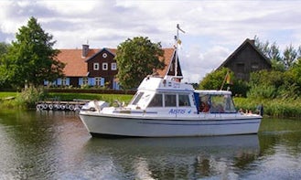 Charter Aistis Motor Yacht in Nida, Klaipėdos apskritis