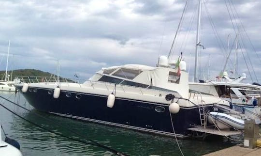 Charter 70' Itama Power Mega Yacht in Porto Santo Stefano, Italy