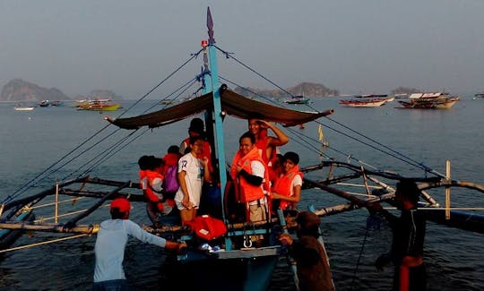 Anawangin, Talisayen, Nagshasa, East Boat Tours in San Antonio, Zambales, Filippine