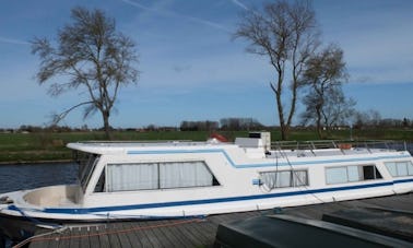 Location de bateaux fluviaux à Saint-Jean-de-Losne