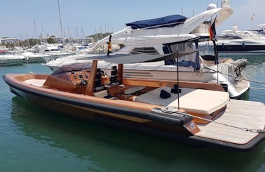 Motor Yacht Charter in Eivissa