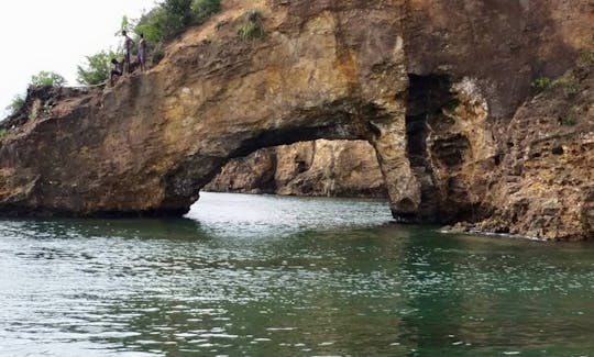 A melhor aventura terrestre e marítima, Santa Lúcia