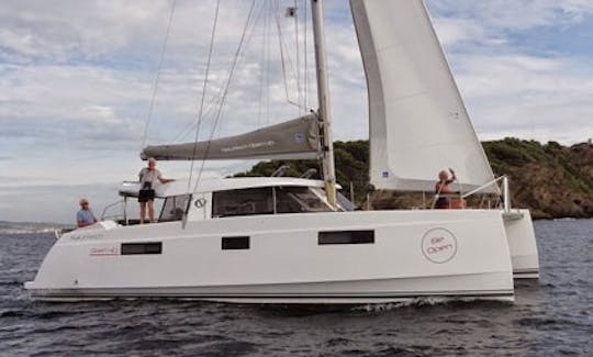 Catamaran de croisière Nautitech Open 40 de 39 pieds à Santa Maria di Lota, France