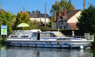 Charter an Eagle Houseboat in Briare, France