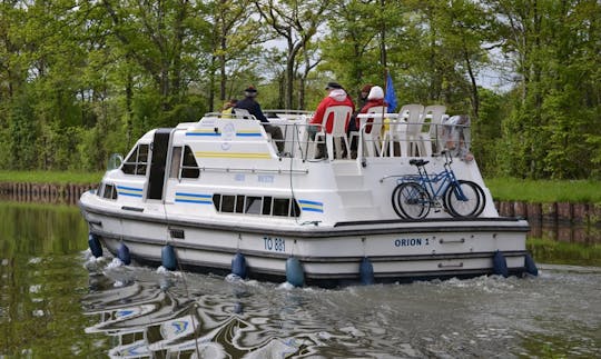 Alquile una casa flotante Orion desde Briare, Francia