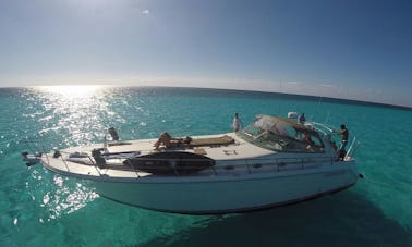 Louer un yacht à moteur à Puerto Aventuras à Cozumel