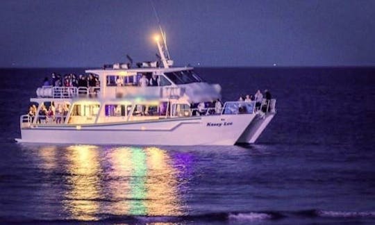 Alquile un catamarán a motor «Kasey Lee» desde Cowes, Australia