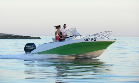 Rent a Quicksilver Commander 555 for 6 People in Vrsar, Croatia