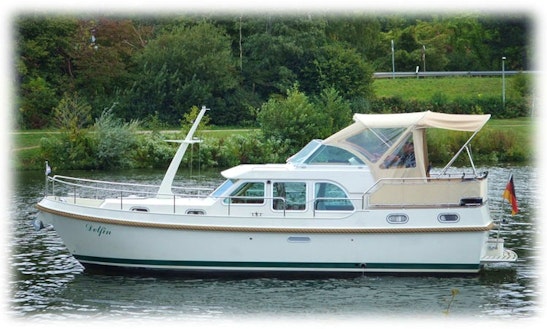 Charter 31' Dolphin Linssen Ac 29.9 Motor Yacht In Saarlouis, Saarland