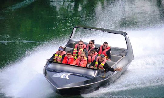 Jet Boat Scenic Safari Tour On Waikato River