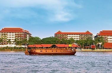 Chao Phraya River Cruises Aboard a Thailander Boat for 30 People!