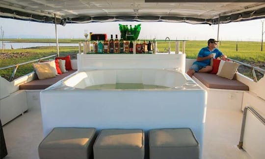 Alquile un Corsaro Houseboat desde Mashonaland West Province, Zimbabue