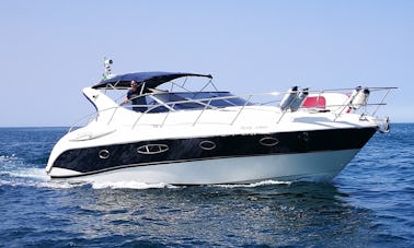 Motor Yacht sleep aboard rental in Portimão