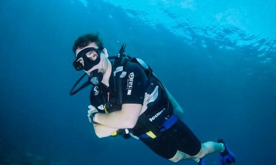 トランのタンボン・コ・リボンでダイビングツアーとコースをお楽しみください