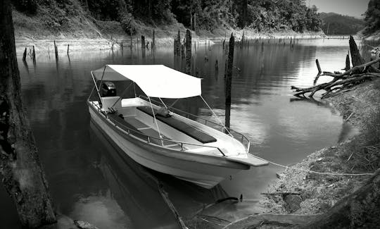 Enjoy Fishing in Gerik, Perak on Dinghy