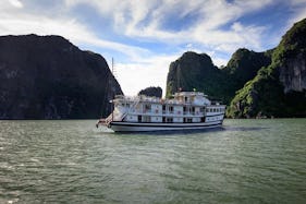 Junk Boat Cruising in Hạ Long Bay, Vietnam
