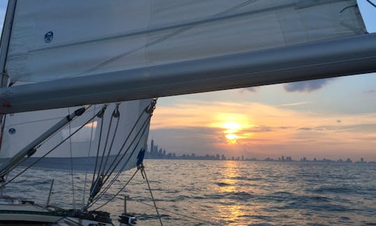Charter a 31' Pearson Cruising Sloop, Chicago