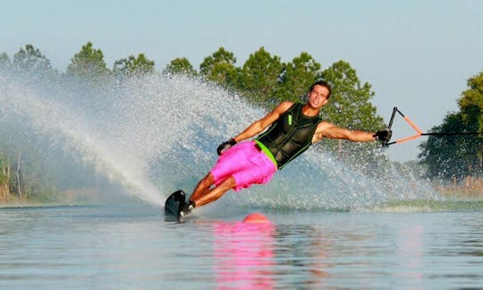 Profitez du ski nautique à Serra, au Portugal