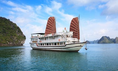 Charter Legacy Cruise – 3 Star Junk Boat in Hanoi,Vietnam