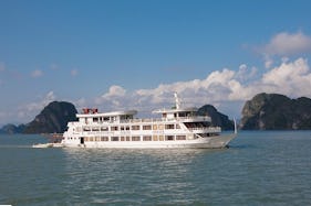 Charter 177' Royal Wings Cruise Passenger Boat in Thành phố Hạ Long, Vietnam