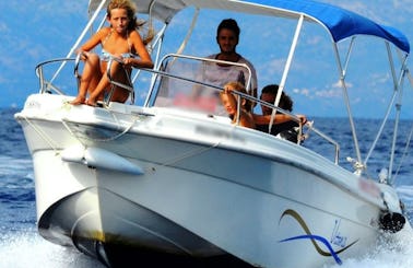 Vittoria Matu 19 | Deluxe Speed boat hire in Loggos, Paxos