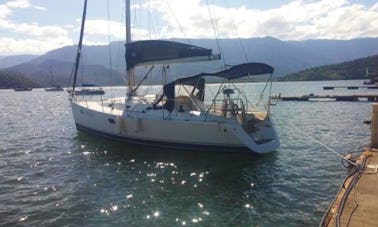 Charter sailboat 34 in Angra dos Reis