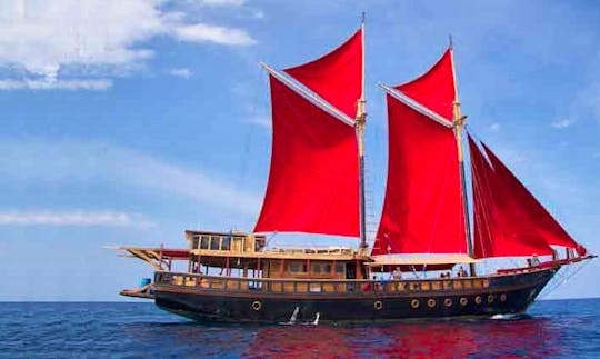 Charter Calico Jack Wooden Schooner in Raja Ampat, Indonesia