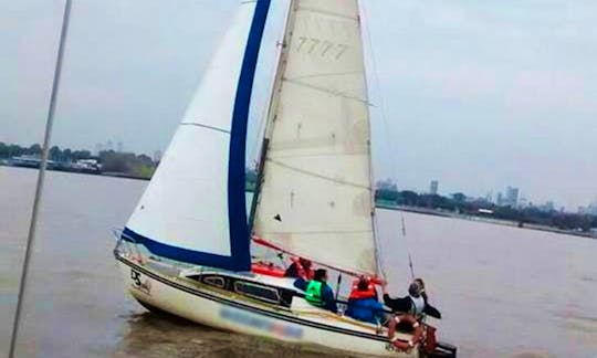 20 foot sailboat fully equipped and brave to explore the river