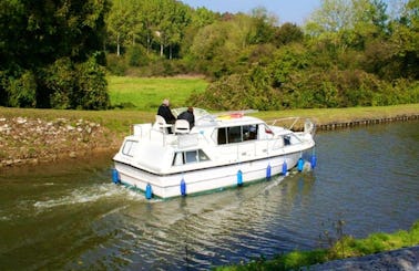 Charter the Viking 1000 Boat in Capestang, France