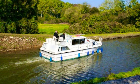 Charter the Viking 1000 Boat in Capestang, France