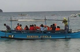 Filipino Classic Boat Trips to the Islands of Zambales, Philippines!