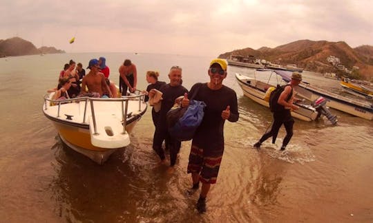 24ft Bass Boat Diving Charter in Taganga, Colombia