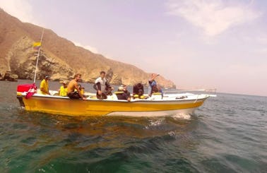 24ft Bass Boat Diving Charter in Taganga, Colombia