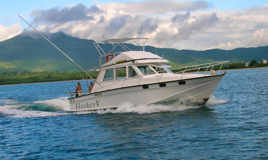 Come Fish on "Hooker V" From Tamarin Beach, Mauritius!
