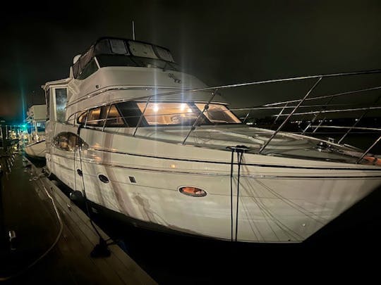 50’ Yacht in Oysterbay, Cruise, Paddleboard, swim, snorkel optional Waverunner