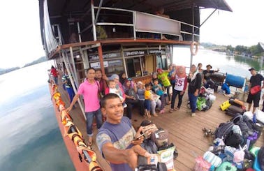 Live on Floating Houseboat for 2 days, 1 night in Kuala Berang, Malaysia