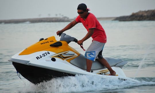 Louer un jet ski Yamaha VX à Ras Al-Khaimah, Émirats arabes unis