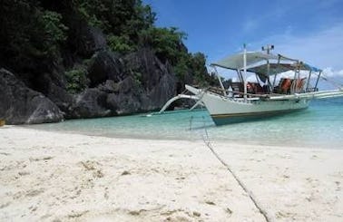 Budget Sightseeing Cruise in Coron Island, Philippines